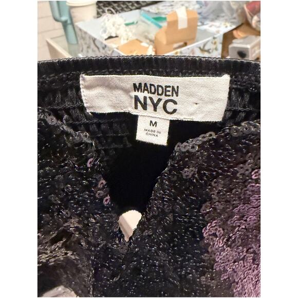 Madden NYC Top Womens Medium Black Sequin Bustier Cropped Spaghetti Party Glam - Picture 7 of 7